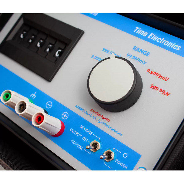 1010 DC Voltage Calibrator