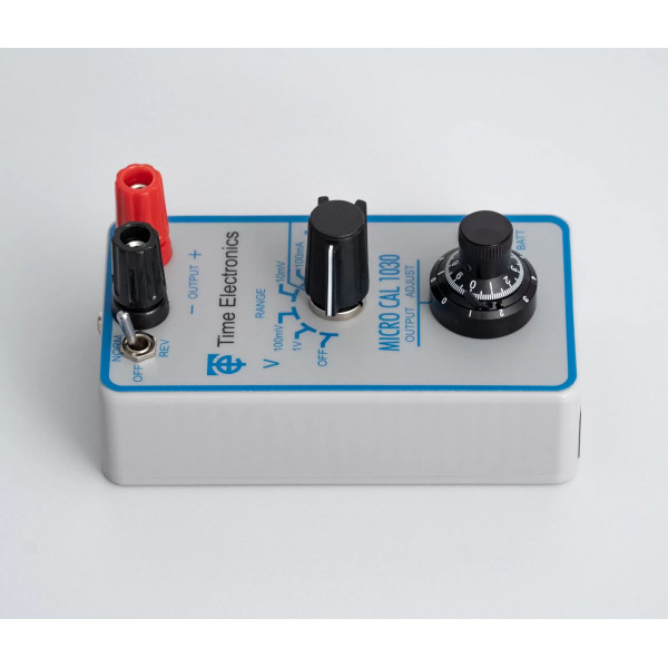 1030 MicroCal Voltage and Current Source