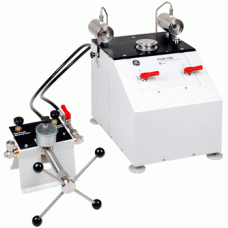 Газовый поршневой манометр 2482